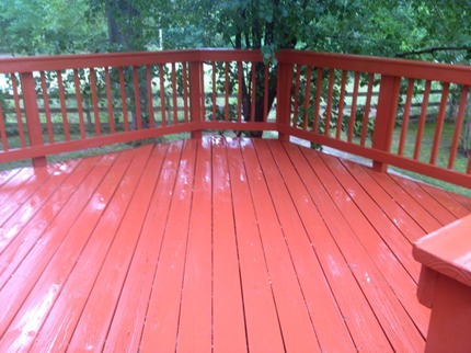 after picture of a deck in richmond that needed a basic soft wash to remove algae and mold.  if this was aloud to persist, the stain would be compromised and $$$ to fix the problem.  deck came out great